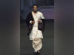 
      
      Outfits are comfortable, reflect spirit of India: Leander...
      
      