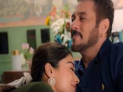 
      
      'Hum Aapke Bina' song from 'Sikandar' out now
      
      