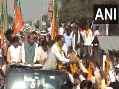 
      
      MP: Union Minister Shivraj Chouhan holds roadshow in Sehore
      
      