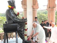 
      
      PM Modi pays tribute to RSS founder Keshav Baliram Hedgewar
      
      