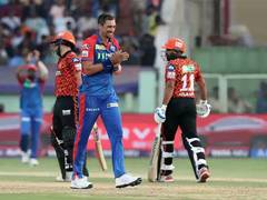 
      
      DC's Starc pokes fun at Head following maiden T20 fifer
      
      