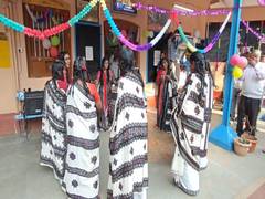 
      
      Locals celebrate 117th anniversary of Ooty toy train service
      
      