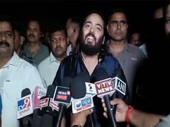 
      
      Anant Ambani undertakes a ‘padyatra’ to Dwarka for his birthday
      
      