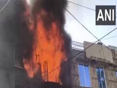 
      
      Madhya Pradesh: Fire breaks out at clothes godown in Bhind
      
      