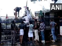 
      
      Kerala: Police use water cannons to disperse BJYM protest 
      
      