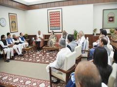 
      
      VP Jagdeep Dhankhar interacts with MPs at Parliament 
      
      