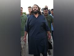 
      
      Anant Ambani undertakes 170-km padyatra from Jamnagar to Dwaraka
      
      