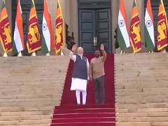 
      
      PM Modi meets Sri Lankan President at Presidential Secretariat
      
      