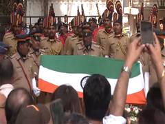 
      
      Manoj Kumar mortal remains taken for final rites
      
      