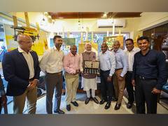 
      
      PM Modi meets Sri Lanka's 1996 World Cup winning team
      
      