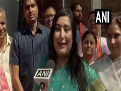 
      
      BJP MP Bansuri Swaraj extends greetings of Ram Navami
      
      