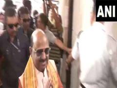 
      
      West Bengal Governor CV Ananda Bose visits Ram temple 
      
      