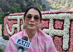 
      
      Isha Koppikar visits Mata Vaishno Devi Temple
      
      