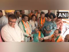 
      
      Nadda meets 98-year-old former Delhi Mayor Shakuntala Arya
      
      