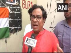 
      
      West bengal: Row in Jadavpur varsity over 'Azad Kashmir' slogan
      
      