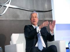 
      
      JPMorgan CEO Dimon warns on tariffs
      
      