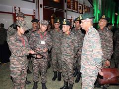 
      
      COAS visits Srinagar to assess security situation
      
      