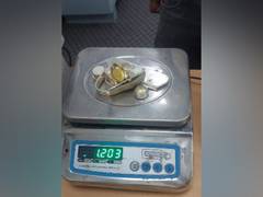 
      
      Customs arrest Iraqi national with 1203 grams of suspected gold 
      
      