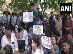 
      
      SSC teachers protest outside SSC office in Kolkata
      
      