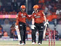 
      
      Uthappa lauds Abhishek Sharma, Travis Head 
      
      