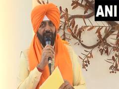
      
      Haryana CM Saini extends greetings of Baisakhi, offers prayers at
      
      