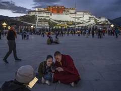 
      
      China arrests Tibetans for internet, phone use, says Human Rights
      
      