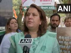 
      
      Supriya Shrinate calls chargesheet on Gandhis as vendetta 
      
      