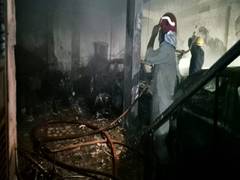 
      
      Delhi: Fire breaks out in Shaheen Bagh residential building
      
      