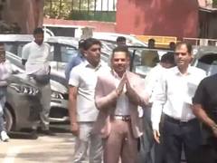 
      
      Robert Vadra arrives at ED office for third day of questioning
      
      