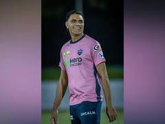 
      
      Munaf fined 25 pc match fees for breaching IPL Code of Conduct
      
      