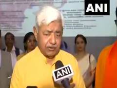 
      
      VHP's Alok Kumar criticises Mamata's allegations against the BSF
      
      