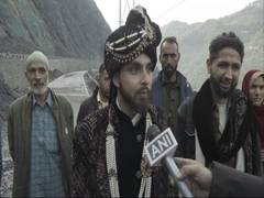 
      
      JK flash flood: Groom decides to walk to wedding venue
      
      