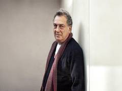 
      
      Legendary director Stephen Frears  to  helm ‘The Anarchy’ Series
      
      