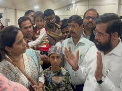 
      
      J-K: Dy CM Shinde meets stranded tourists from Maharashtra
      
      