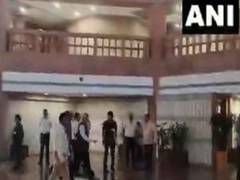 
      
      Jaishankar, Rahul Gandhi attend all-party meeting om J-K terror
      
      