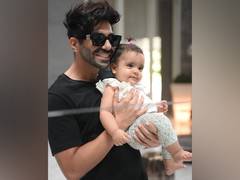 
    Check out who is Aparshakti Khurana's 'First sight wala love'
    
