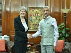 
      
      EAM Jaishankar holds talks with Ex-New Zealand PM Helen Clark
      
      