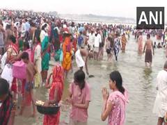 
      
      UP: Devotees take holy dip at Sangam on Vaishakh Amavasya
      
      