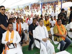 
      
      Tripura CM joins Bamutia residents for Modi's Mann Ki Baat
      
      