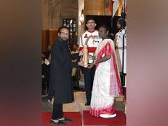 
      
      President Murmu confers Padma Bhushan to filmmaker Shekhar Kapur
      
      