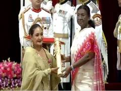 
      
      'Tare Hain Barati' singer Jaspinder Narula receives Padma Shri 
      
      