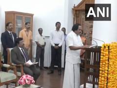 
      
      Tamil Nadu: T Mano Thangraj takes oath as State Minister 
      
      