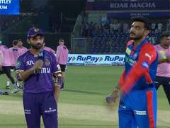 
      
      Axar Patel wins the toss and opts to bowl against KKR 
      
      