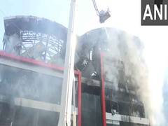 
      
      Maharashtra: Fire engulfs mall in Mumbai's Bandra, no casualties 
      
      