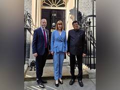 
      
      Piyush Goyal meets UK leaders, calls it a 