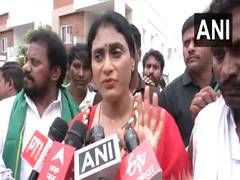 
      
      Andhra Congress chief YS Sharmila claims house arrest
      
      