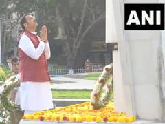 
      
      CM Devendra Fadnavis, Deputy CM Ajit Pawar paid tribute 
      
      