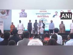 
      
      Amit Shah, Delhi CM observe silence to remember Pahalgam victims
      
      