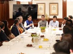 
      
      Minister Piyush Goyal meets Indian representatives in London
      
      