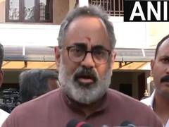 
      
      Kerala BJP Chief visits Pahalgam terror attack victim's residence
      
      